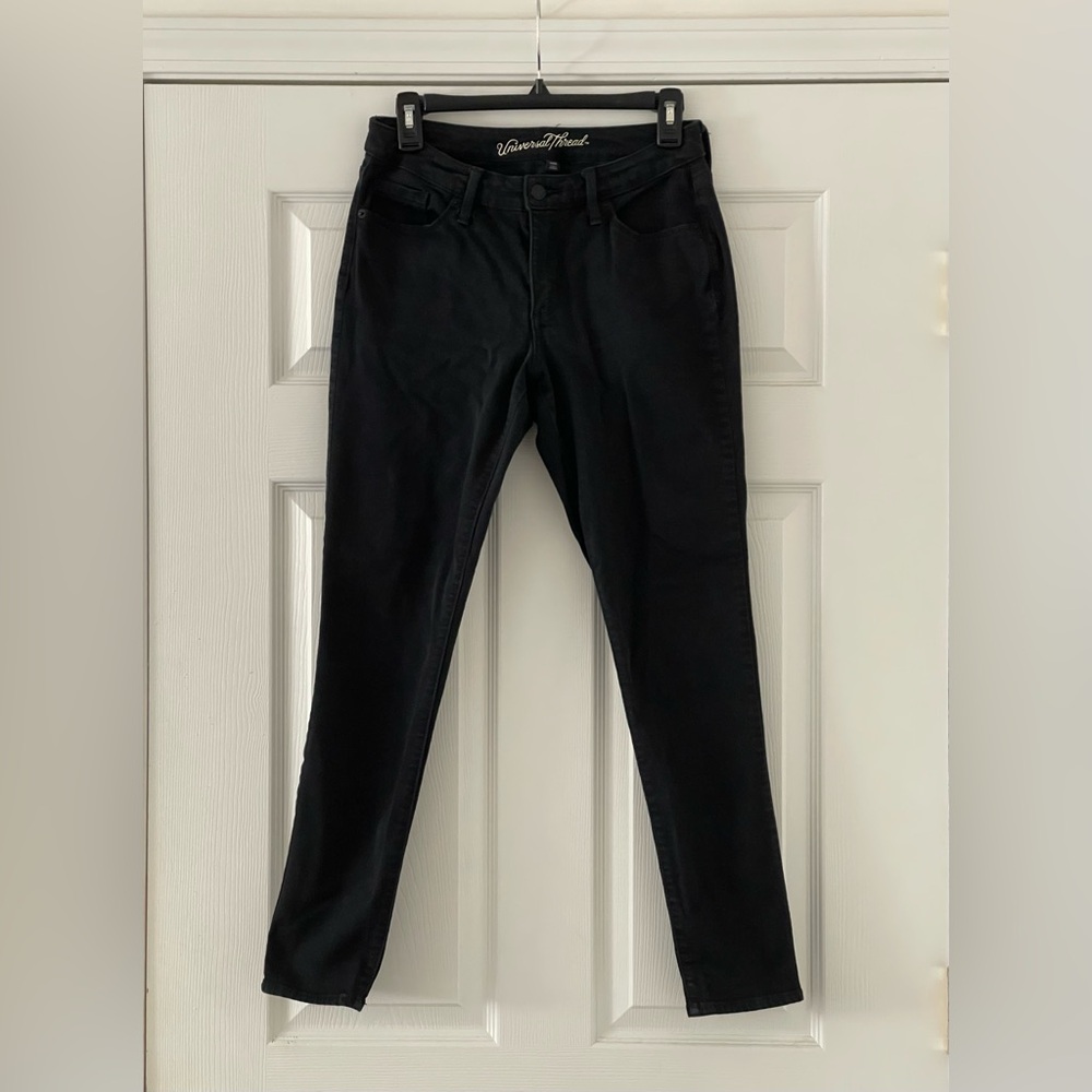 Universal Thread Black Mid-Rise Curvy Skinny Jeans